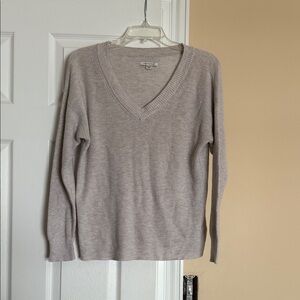 Light beige V-Neck Sweater